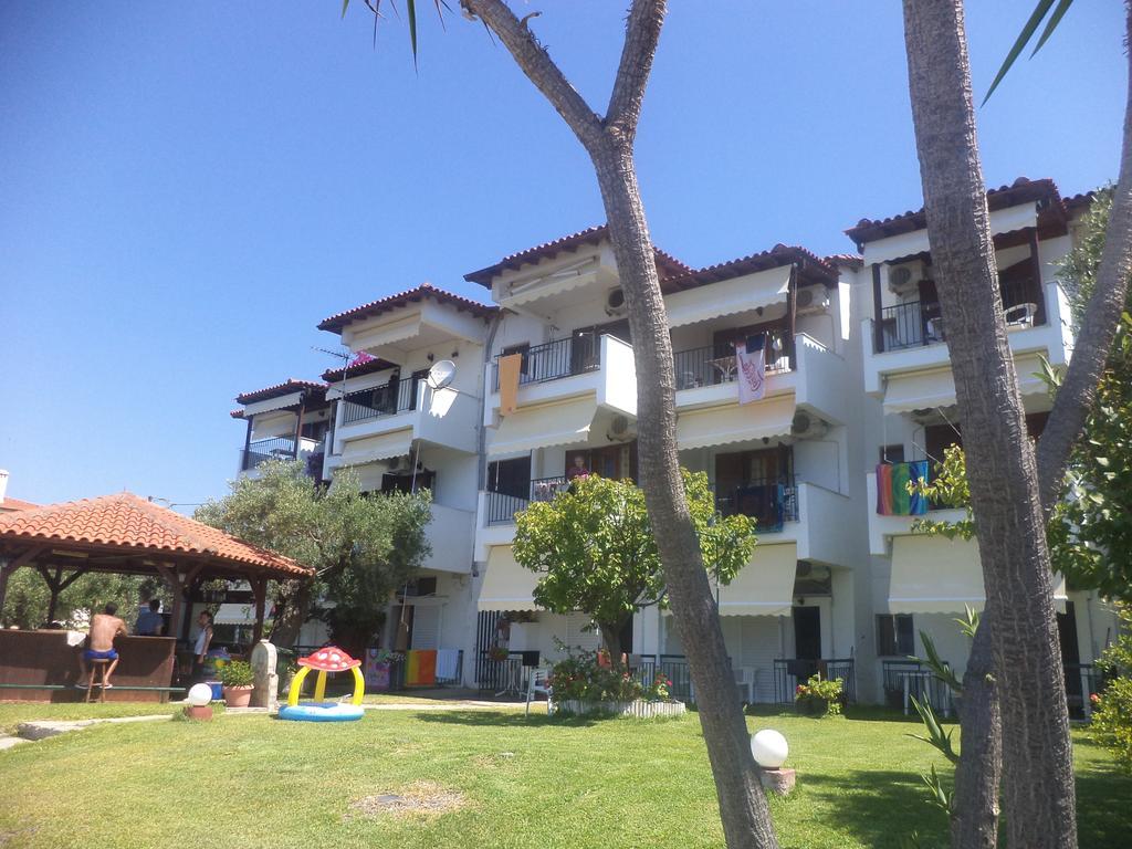 Alexiadis Apartments Агия-Параскеви Номер фото